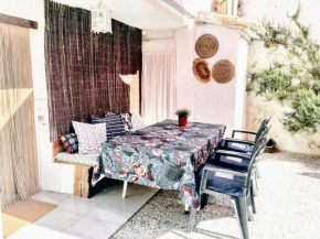 Charming House in El Poyo del Cid with Garden and Terrace